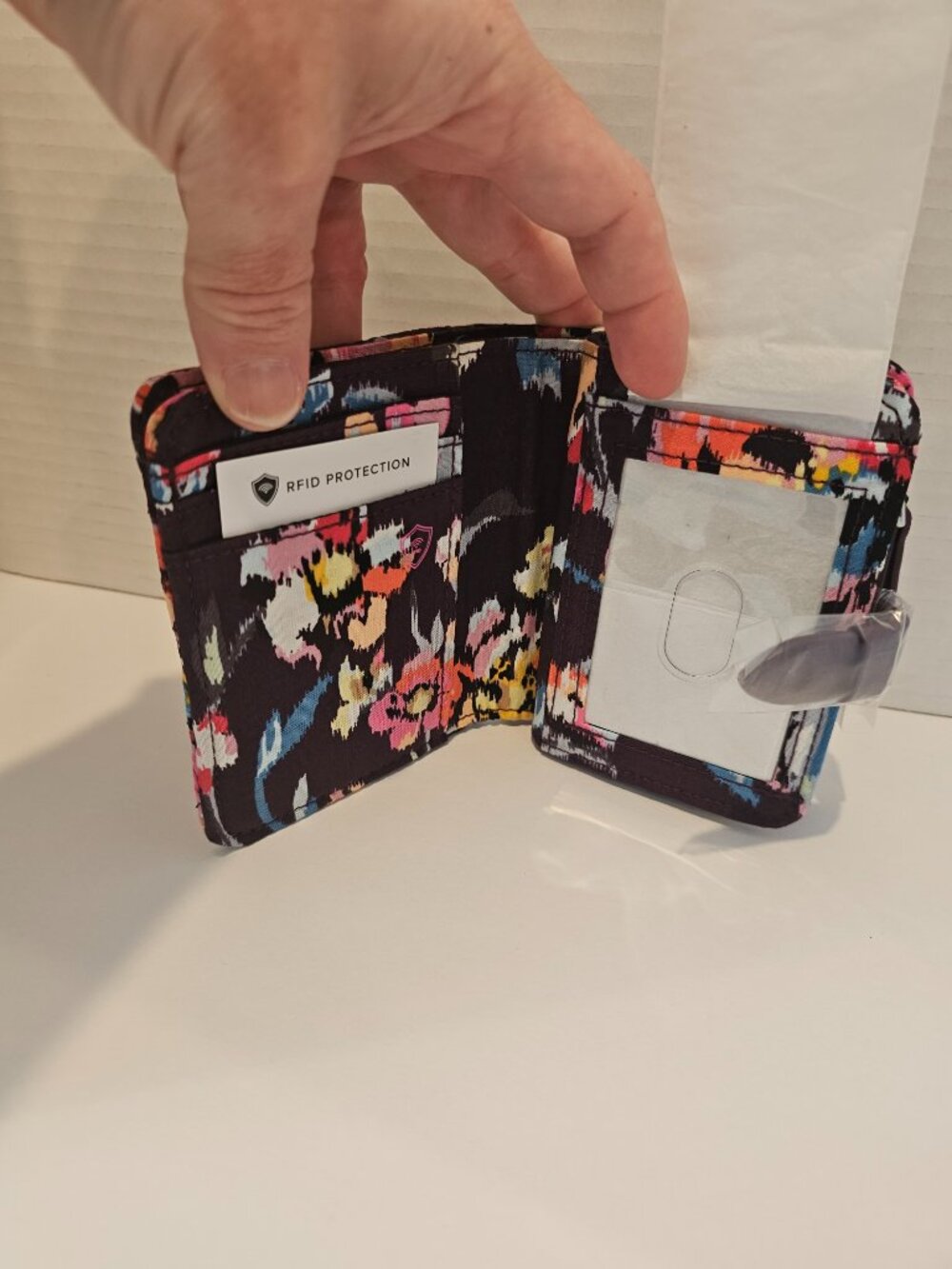 NWT Vera Bradley Iconic RFID Small Wallet Indiana Rose Floral Pink Burgundy Red - Picture 5 of 8